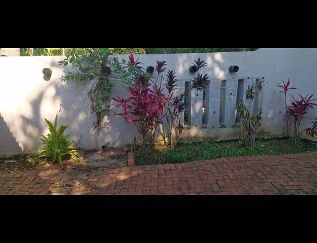 3 BEDROOM TOWNHOUSE FOR SALE IN MARGATE BEACH